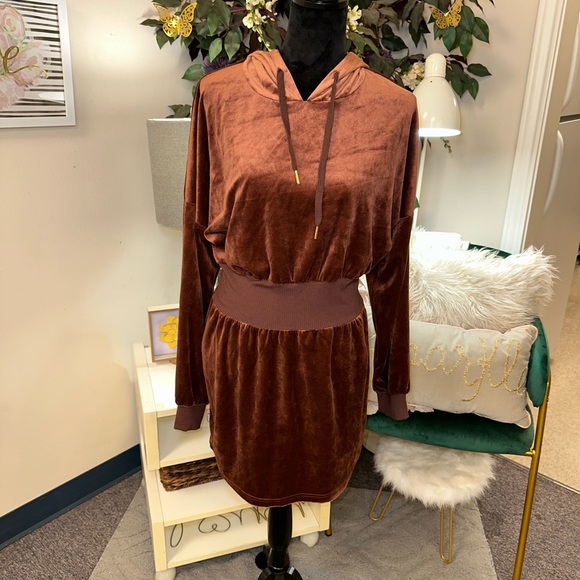 Bebe Velour Hoodie dress NEW WITH TAGS ! - Picture 7 of 12
